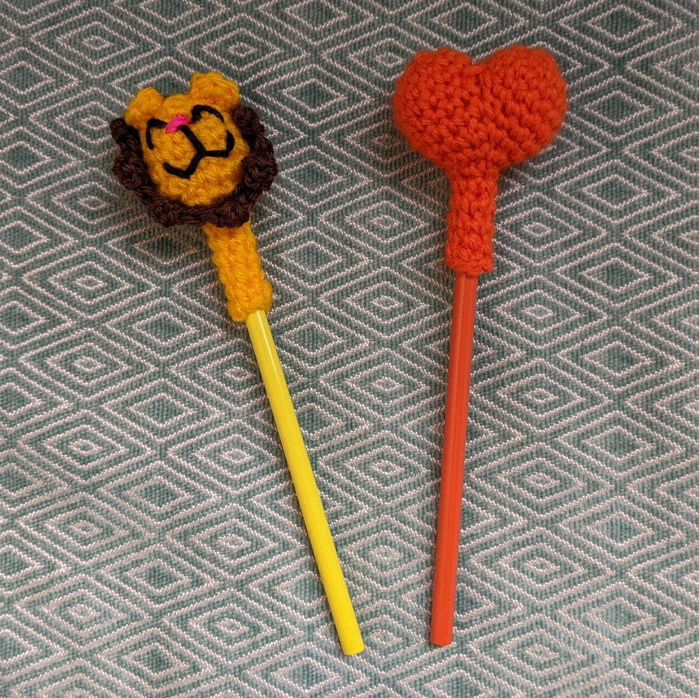 Happy Yellow Lion & Orange Heart Colored Pencil Toppers by Lucky Ducky C…
